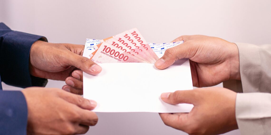 uang,rupiah,pemerasan,sogok,suap