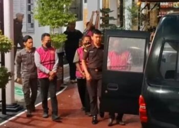 Tersangka Kasus Korupsi Budidaya Ikan Dieksekusi ke Lapas Purwakarta.(Foto:Istimewa).