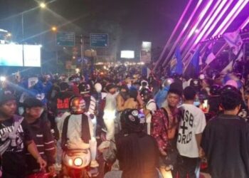 Para bobotoh saat memenuhi Flyover Pasupati, Kota Bandung.(Foto:Istimewa).