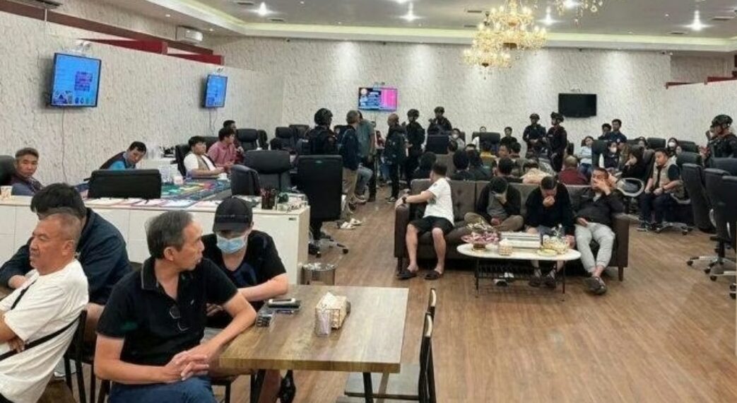 Lokasi praktik perjudian 'Kasino' di ruko di tengah aktivitas Pasar Kosambi, Kota Bandung.(Foto:Istimewa).