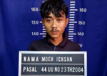 Mochamad Ichsan (22), pelaku penganiayaan ibu kandung.(Foto:Istimewa).