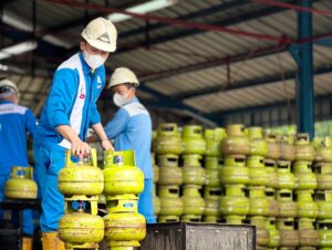 PT Pertamina Patra Niaga Regional Jawa Bagian Barat (JBB) memastikan pasokan dan distribusi BBM dan LPG 3 kg di wilayah Banten, DKI Jakarta, dan Jawa Barat dalam kondisi aman di periode libur Tahun Baru Islam 1447 Hijriah yang jatuh pada hari Jumat (27/06).