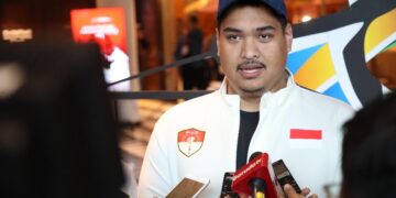 Menteri Pemuda dan Olahraga (Menpora) RI Dito Ariotedjo kembali mengungkapkan optimisme Timnas Sepak Bola Indonesia lolos ke Piala Dunia 2026. Hal itu disampaikan seusai menyaksikan laga final Asian Fencing Championship 2025 di Westin Resort Nusa Dua Bali, Minggu (22/6) sore.(foto:raiky/kemenpora.go.id)