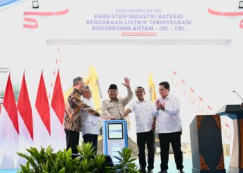 Presiden Republik Indonesia, Prabowo Subianto, meresmikan proyek Ekosistem Industri Baterai Kendaraan Listrik Terintegrasi milik Konsorsium ANTAM-IBC-CBL, yang berlokasi di Artha Industrial Hills (AIH), Kabupaten Karawang, Jawa Barat, Minggu (29/6/2025).