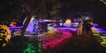 Wahana Galactic Glow 2025