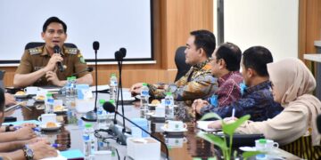 Bupati Indramayu Lucky Hakim dan jajaran Pertamina Group Indramayu jajaki kerja sama. (Dok. Istimewa)