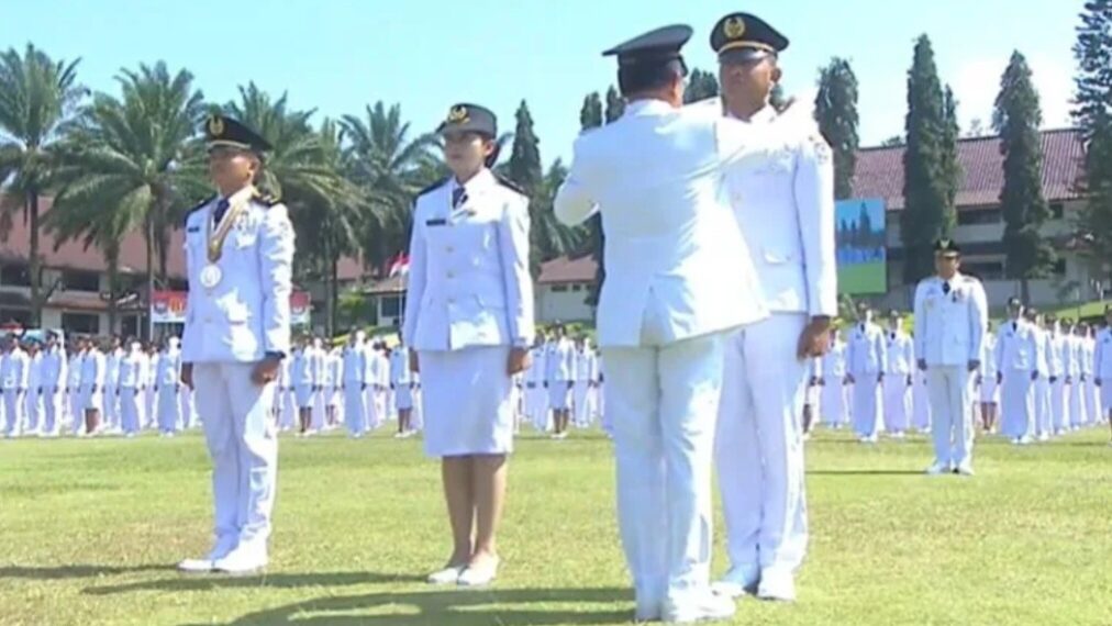 Presiden Prabowo Subianto batal melantik Pamong Praja Muda IPDN Angkatan ke-32 Tahun 2025, digantikan Mendagri, Tito Karnavian.(Foto:Istimewa).