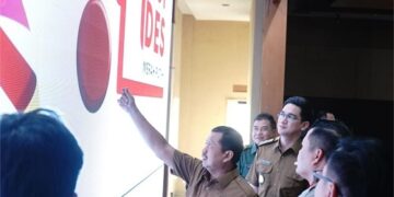 Bupati Sumedang Dony Ahmad Munir meminta agar Koperasi Desa Merah Putih (KDMP) yang baru saja diluncurkan segera aktif beroperasi tanpa menunggu modal besar. Hal itu disampaikan saat memberikan arahan kepada para pengurus KDMP dalam acara peluncuran yang digelar di Aula Tampomas PPS, Senin (28/7).