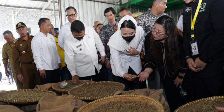 Ekspor kopi Subang Jawa Barat.(Foto: Humas Kemendag)