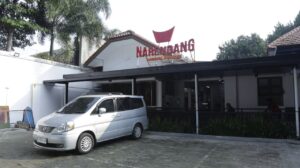 Makan Padang Narendang.(Foto: Humas Pemkot Bandung)