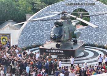 Monumen Helikopter S.A-330 PUMA di Bogor.(Foto: Humas Kabupaten Bogor)