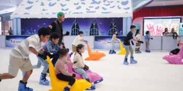 Ice Wonderland Summarecon Mall.(Foto: Humas Pemkot Bandung)