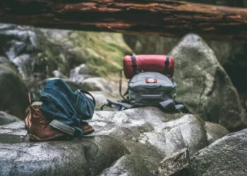 Ilustrasi perlengkapan pendaki gunung.(Foto:Istimewa).