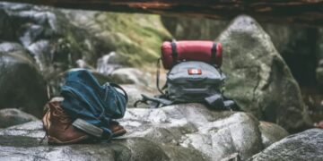 Ilustrasi perlengkapan pendaki gunung.(Foto:Istimewa).