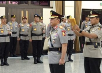 Prosesi pelantikan Komjen Pol. Dedi Prasetyo menjadi Wakapolri.(Foto:Istimewa).