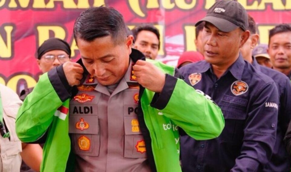 Kapolresta Bandung, Kombes Pol. Aldi Subartono didapuk sebagai Dewan Pembina Komunitas Ojek Online (Ojol).(Foto:Istimewa).