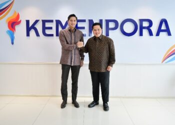 Menteri Pemuda dan Olahraga Republik Indonesia (Menpora RI) Erick Thohir menerima audiensi Pengurus Pusat Persatuan Bola Basket Seluruh Indonesia (PP Perbasi) di Kantor Kemenpora, Kamis (25/9). (foto:bagus/kemenpora.go.id)