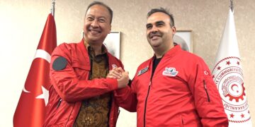 Menteri Perindustrian Republik Indonesia, Agus Gumiwang Kartasasmita, dan Menteri Perindustrian dan Teknologi Turki, Mehmet Fatih Kacir.(Foto: Humas Kemenperin)