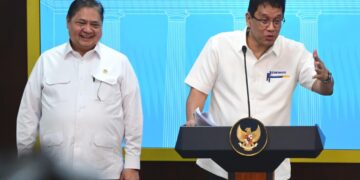 Menteri Koordinator Bidang Perekonomian, Airlangga Hartarto (kiri) dan Menteri Keuangan Purbaya Yudhi Sadewa.(Foto: Setneg)