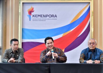 Menteri Pemuda dan Olahraga Republik Indonesia (Menpora RI), Erick Thohir, mengumumkan pencabutan Peraturan Menteri Pemuda dan Olahraga (Permenpora) Nomor 14 Tahun 2024 yang selama ini menuai polemik di kalangan organisasi olahraga.(foto:andre/kemenpora.go.id)