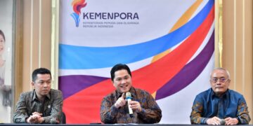Menteri Pemuda dan Olahraga Republik Indonesia (Menpora RI), Erick Thohir, mengumumkan pencabutan Peraturan Menteri Pemuda dan Olahraga (Permenpora) Nomor 14 Tahun 2024 yang selama ini menuai polemik di kalangan organisasi olahraga.(foto:andre/kemenpora.go.id)