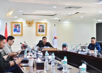 Menteri Pemuda dan Olahraga Republik Indonesia (Menpora RI) Dito Ariotedjo memimpin rapat virtual bersama Injourney, Indonesia Tourism Development Corporation (ITDC), dan Chief Sporting Officer Dorna Sports, Carlos Ezpeleta, dalam rangka Kick-Off Meeting Grand Prix of Indonesia 2025, Selasa (2/9).(foto:Andre/kemenpora.go.id)