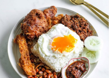 Nasi lemak. (Foto: IG Banceuy Nasi Lemak)