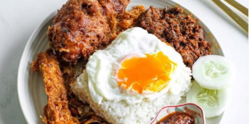 Nasi lemak. (Foto: IG Banceuy Nasi Lemak)