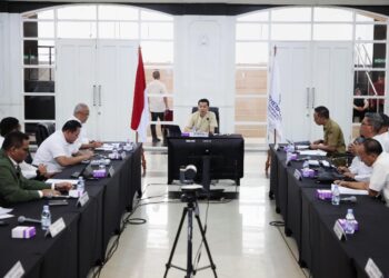 Wakil Menteri Pemuda dan Olahraga Republik Indonesia (Wamenpora RI) Taufik Hidayat, memimpin rapat Pembahasan Substansi Permenpora Nomor 14 Tahun 2024. Permenpora ini berisi tentang Standar Pengelolaan Organisasi Olahraga Lingkup Olahraga Prestasi. Peserta rapat yakni perwakilan dari KONI Pusat, KOI, NPC, cabang olahraga serta kementerian/lembaga terkait.(foto:raiky/kemenpora.go.id)