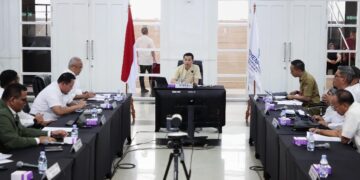 Wakil Menteri Pemuda dan Olahraga Republik Indonesia (Wamenpora RI) Taufik Hidayat, memimpin rapat Pembahasan Substansi Permenpora Nomor 14 Tahun 2024. Permenpora ini berisi tentang Standar Pengelolaan Organisasi Olahraga Lingkup Olahraga Prestasi. Peserta rapat yakni perwakilan dari KONI Pusat, KOI, NPC, cabang olahraga serta kementerian/lembaga terkait.(foto:raiky/kemenpora.go.id)