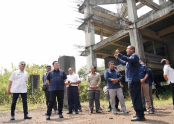 Menteri Pemuda dan Olahraga Republik Indonesia (Menpora RI) Erick Thohir terus melakukan evaluasi terhadap aset-aset yang dimiliki Kemenpora. Setelah sebelumnya meninjau Pusat Pelatihan Nasional di Cibubur, kali ini Menpora Erick meninjau P3SON (Pusat Pendidikan, Pelatihan dan Sekolah Olahraga Nasional) Hambalang, di Hambalang, Kabupaten Bogor, Jawa Barat, Rabu (15/10) pagi. (foto:Gilang/kemenpora.go.id)