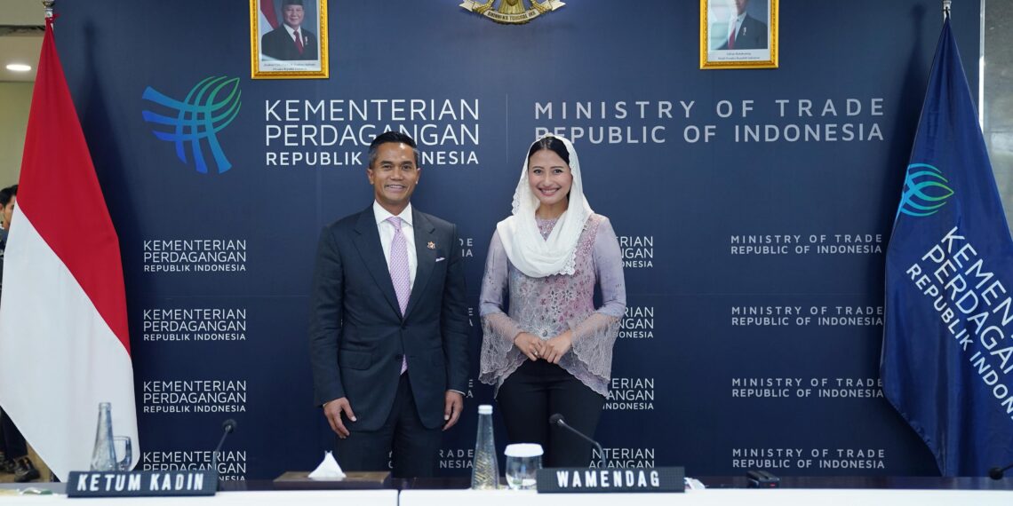 Wakil Menteri Perdagangan, Dyah Roro Esti menerima kunjungan Ketua Umum Kamar Dagang dan Industri (Kadin) Indonesia, Anindya Bakrie di Kantor Kementerian Perdagangan, Jakarta, Selasa (14 Okt).(Foto: Humas Kemendag)