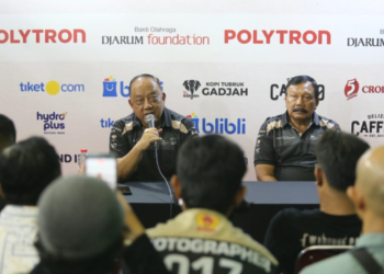 Ketua Umum (Ketum) KONI Pusat Letjen TNI Purn Marciano Norman dalam konferensi pers yang digelar di Media Center PON Bela Diri Kudus 2025.(Foto: Istimewa)