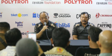 Ketua Umum (Ketum) KONI Pusat Letjen TNI Purn Marciano Norman dalam konferensi pers yang digelar di Media Center PON Bela Diri Kudus 2025.(Foto: Istimewa)