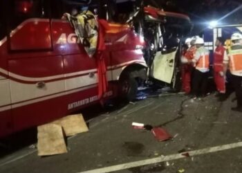 Bus PO Agra Mas Nopol B 7654 KGA yang terlibat tabrakan di Tol Cipali KM 72, Kabupaten Purwakarta.(Foto:Istimewa).