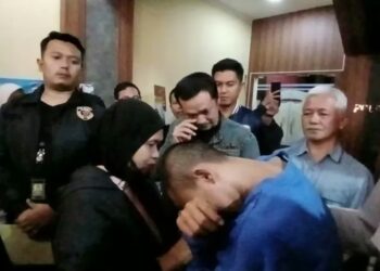 Rizki Nur Fadhilah, saat diserahkan Polresta Bandung kepada keluarga.(Foto:Istimewa).