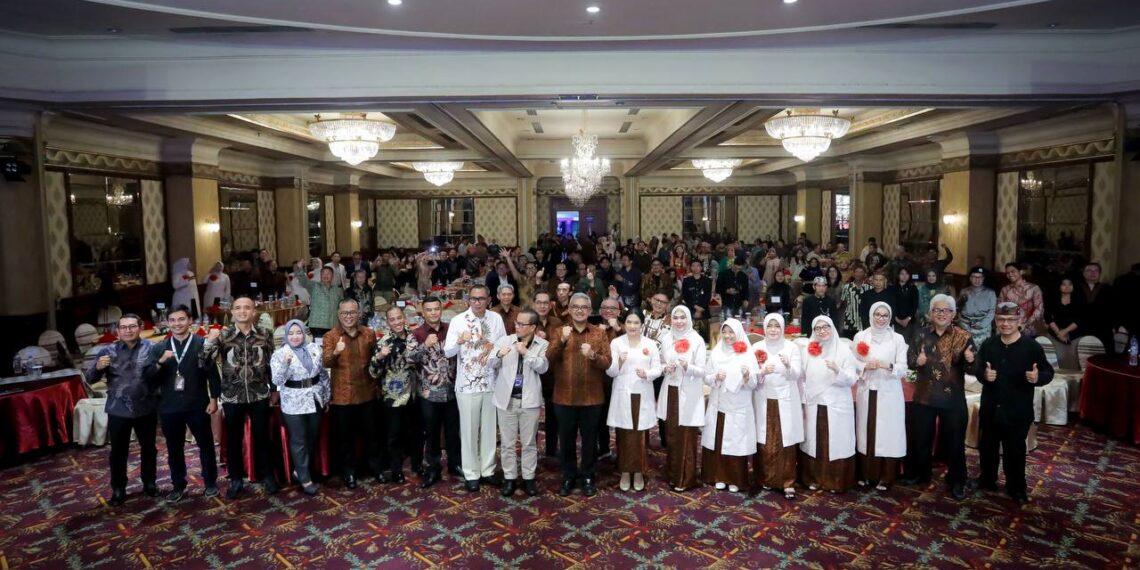 Dinas Kebudayaan dan Pariwisata (Disbudpar) menggelar Malam Anugerah Pesona Pariwisata Kota Bandung Tahun 2025 Kamis malam (6/11/2025).(Foto: Humas Pemkot Bandung)