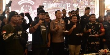 Bupati Sumedang Dony Ahmad Munir hadiri ultah Paguyuban Online Sumedang di Pendopo Sumedang Minggu 2 November 2025.(Foto: Humas Pemkab Sumedang)