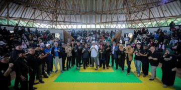 Festival Inovasi Penca Tradisi “Padungdung Jawara Bandung Utama” di Teras Sunda Cibiru, Minggu 16 November 2025.(Foto: Humas Pemkot Bandung)