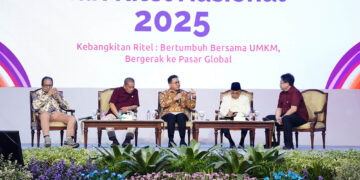 Mendag Budi Santoso menyampaikan, dalam rangka memperkuat daya saing UMKM, khususnya di sektor ritel yang memiliki potensi besar untuk menembus pasar ekspor, Kemendag telah melaksanakan berbagai program strategis berbasis kolaborasi. Fokus utama Kemendag, yaitu menjadikan ritel bukan sekadar tempat transaksi, tetapi gerbang utama bagi produk UMKM Indonesia untuk naik kelas dan masuk ke rantai pasok global.(Foto: Dok. Kemendag)