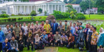 Wali Kota Bogor Dedie Rachim mengajak seluruh tamu undangan melakukan napak tilas sejarah awal mula terbentuknya Konferensi Asia-Afrika (KAA) di Istana Kepresidenan Bogor Kamis (20/11/2025)