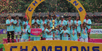 Tim sepakbola Perempuan Papua Pegunungan berhasil mempertahankan juara Piala Pertiwi 2025 Putaran Nasional setelah mengalahkan Jawa Barat dengan skor tipis 1-0 pada final di Lapangan UII Sleman, Senin 10 November 2025.(Foto: Dok. PSSI)