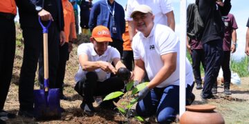Bupati Bogor Rudy Susmanto (kanan) dan Wakil Bupati Bogor Ade Ruhandi.(Foto: Humas Pemkab Bogor)