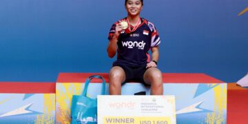 Pebulutangkis tunggal putri Indonesia, Thalita Ramadhani Wiryawan, berhasil merebut gelar juara WONDR by BNI Indonesia International Challenge 2025 setelah menaklukkan unggulan kedua, Mutiara Ayu Puspitasari, dalam laga final yang berlangsung ketat di GOR Amongrogo, Minggu (16/11).(Foto: PBSI)
