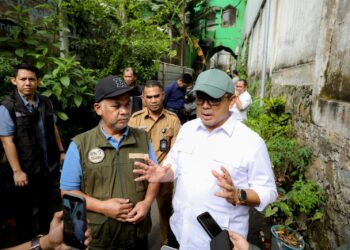 Wali Kota Bandung, Muhammad Farhan meminta pihak-pihak bersengketa di kawasan Sukahaji Kota Bandung untuk menahan diri.(Foto: Humas Pemkot Bandung)