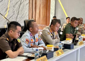 Kepala Dinas Perhubungan (Dishub) Kota Bandung, Rasdian Setiadi (kedua kiri).(Foto: Humas Pemkot Bandung)