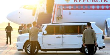 Presiden Prabowo Subianto bertolak menuju wilayah terdampak bencana banjir di Pulau Sumatra pada Senin (01/12/2025) sekitar pukul 06.00 WIB dari Pangkalan TNI AU Halim Perdanakusuma, Jakarta.(Foto: Setneg)