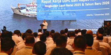 Menhub Dudy Purwagandhi membuka acara Rapat Kerja Direktorat Jenderal (Ditjen) Perhubungan Laut dan Rapat Koordinasi Angkutan Laut Natal 2025 dan Tahun Baru 2026 di Jakarta, Minggu (7/17).(Foto: Istimewa)