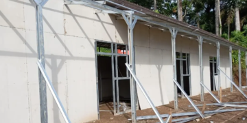 Foto : Progress pembangunan Huntara di SDN 05 Kayu Pasak, Jorong Kayu Pasak, Nagari Salareh Aia, Kecamatan Palembayan, Kabupaten Agam, Provinsi Sumatra Barat. Hingga Minggu (28/12) progress pengerjaan mencapai 50% (BNPB)