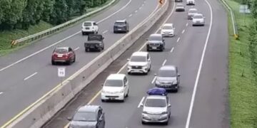 Arus kendaraan di Jalan Tol Cipularang.(Foto:Istimewa).